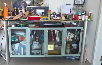 Cabinet in glass
