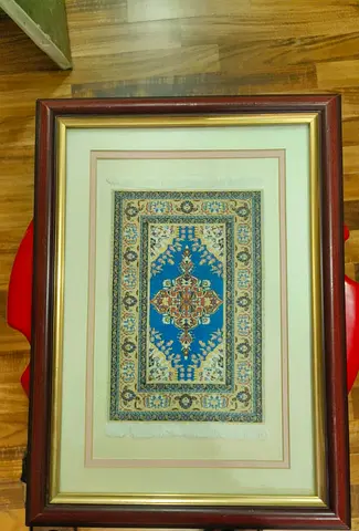 Framed Persian-style Miniature Rug Artwork-29x40cm