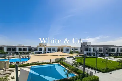 Pool&Park Location | Skylight | Single Row