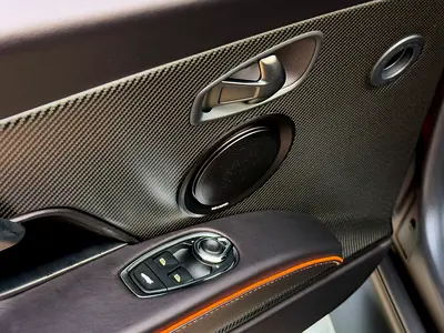 صورة مصغرة 18 لـ 2020 Aston Martin DBS