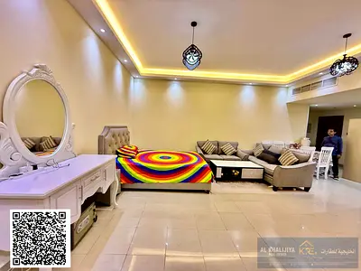 استوديو واسع للبيع _شرفة وموقف سيارات / عائد استثمار مرتفع _في موقع متميز