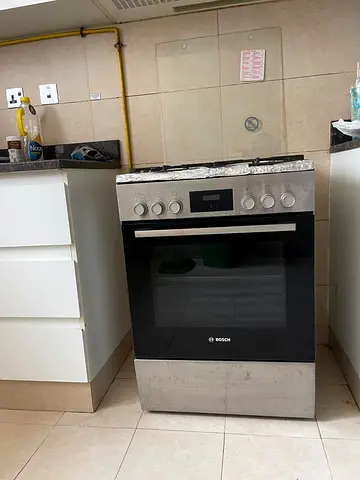 Bosch freestanding gas cooker with oven - good working condition