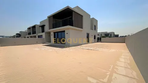 Corner Unit | Contemporary Design | Large Plot