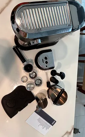 DeLonghi Espresso Coffee Machine with Accessories - Good Condition