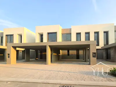 Spacious | Single Row | Massive Plot | Vacant