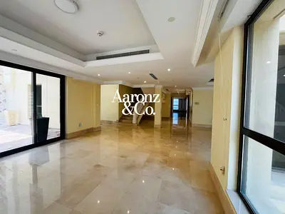 Penthouse | Marina and Sea View | Vacant