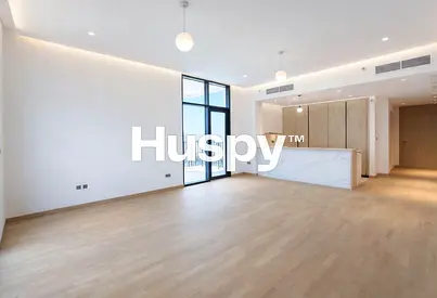 Spacious Unit | Large Terrace | Vacant Now