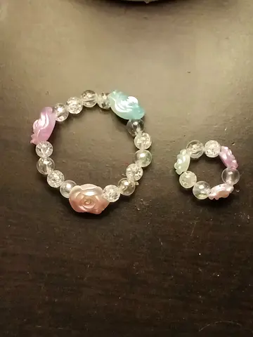Handmade pastel beaded bracelet set with rose charms (with free delivery)