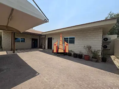 3 Bed room Hall Majlis Big yard parking big villa 75k