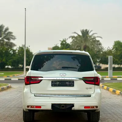 2019 Infiniti QX80 — фото 14