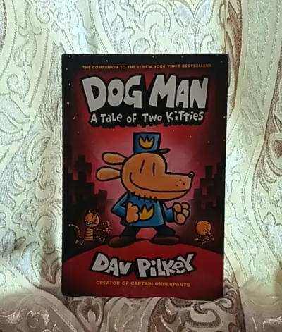 Dog Man: A Tale of Two Kitties by Dav Pilkey - Paperback