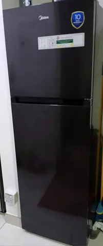 Midea Black Top-Freezer Refrigerator - Excellent Working Condition - 390L Gross and 266L net