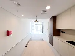 HIGH FLOOR | FURNISHED | AVAILABLE NOW