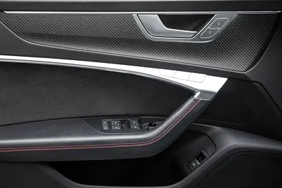 2021 AUDI RS6 — фото 13