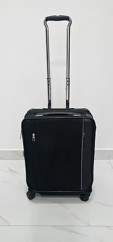 TUMI Arrivé Continental Dual Access 4-Wheeled Carry-On