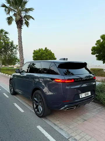 Land Rover Range Rover Sport P400 Dynamic HSE 2023 | GCC Specs | Low Mileage