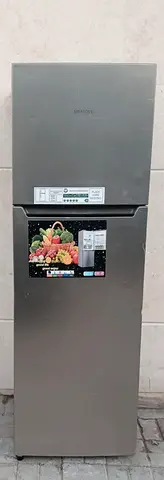 Siemens Refrigerator double door, color silver, condition perfect cooling .