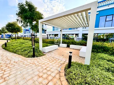 5 bed mid TH | Close to amenities | Ready to move in