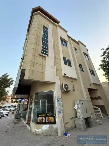 مبنى سكني تجاري زاوية للبيع