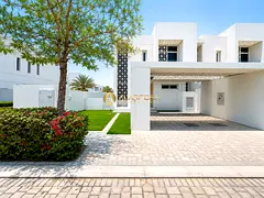 Corner Villa l Park Facing l Vacant Unit