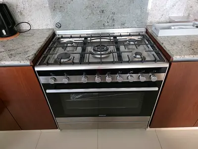 Siemens Italian 5Burner Gas Cooker 90x60cm
