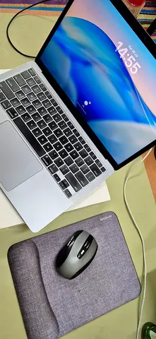 Macbook air M1 Laptop (Silver)