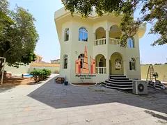 5 Bed room Hall Majlis pool maids room yard near park in sharqan