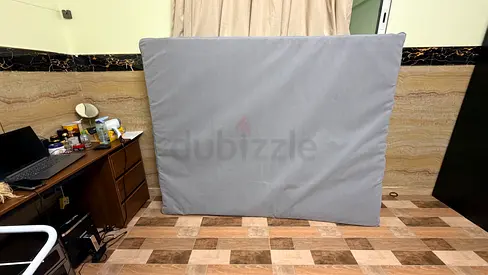 Firm white foam mattress (single) - good condition