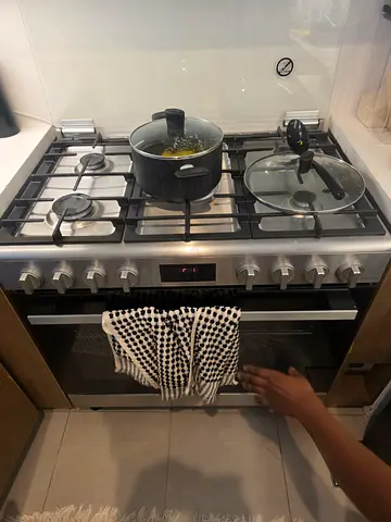 Bosch Digital Series6 Full Gas Cooker 90cm latest model excellent condition