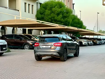 2017 Mercedes-BENZ GLA — миниатюра 3