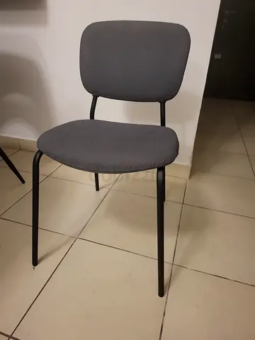 Used simple grey office/visitor chair - cushioned, metal frame