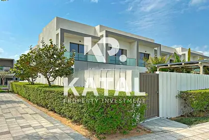 Single Row-End| Spacious 3BR TH| Ready to Move