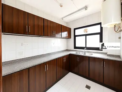 Bright & Spacious || Near To Metro || Window AC ||