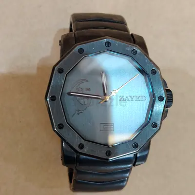 Zayed men's metal wristwatch - black octagonal bezel, working