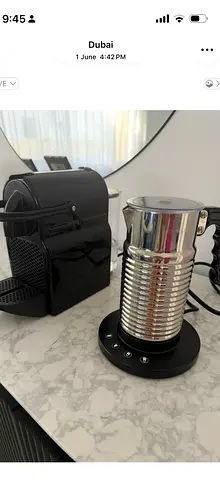 Nespresso OriginalLine Machine with Milk Frother - Good Working Condition