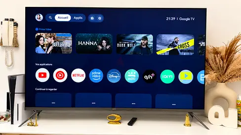 60 inch 4K UHD Smart LED TV in excellent working condition only use for 8 months