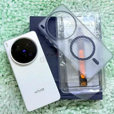 VIVO X200 ULTRA 1 TB  STORAGE WHITE COLOR