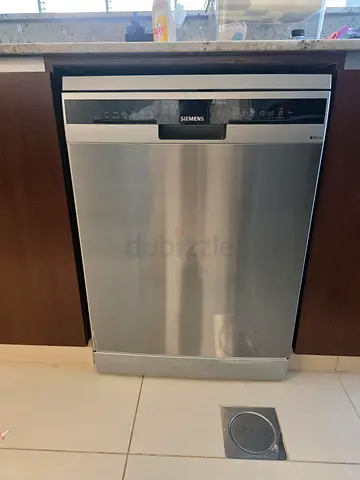 Siemens freestanding stainless steel dishwasher - good condition