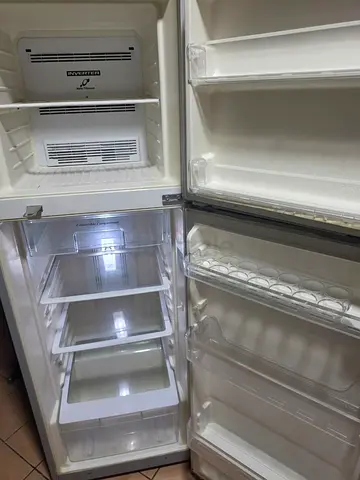 Hitachi 2-Door Top Freezer Refrigerator MOVING OUT SALE