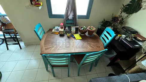 Solid wood extendable dining table with 6 chairs