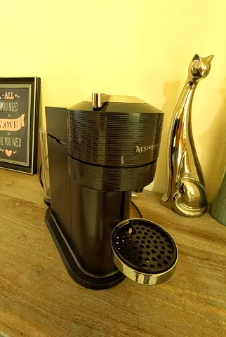 Nespresso Vertuo Next coffee mashine– Made in Europe / Excellent Condition!