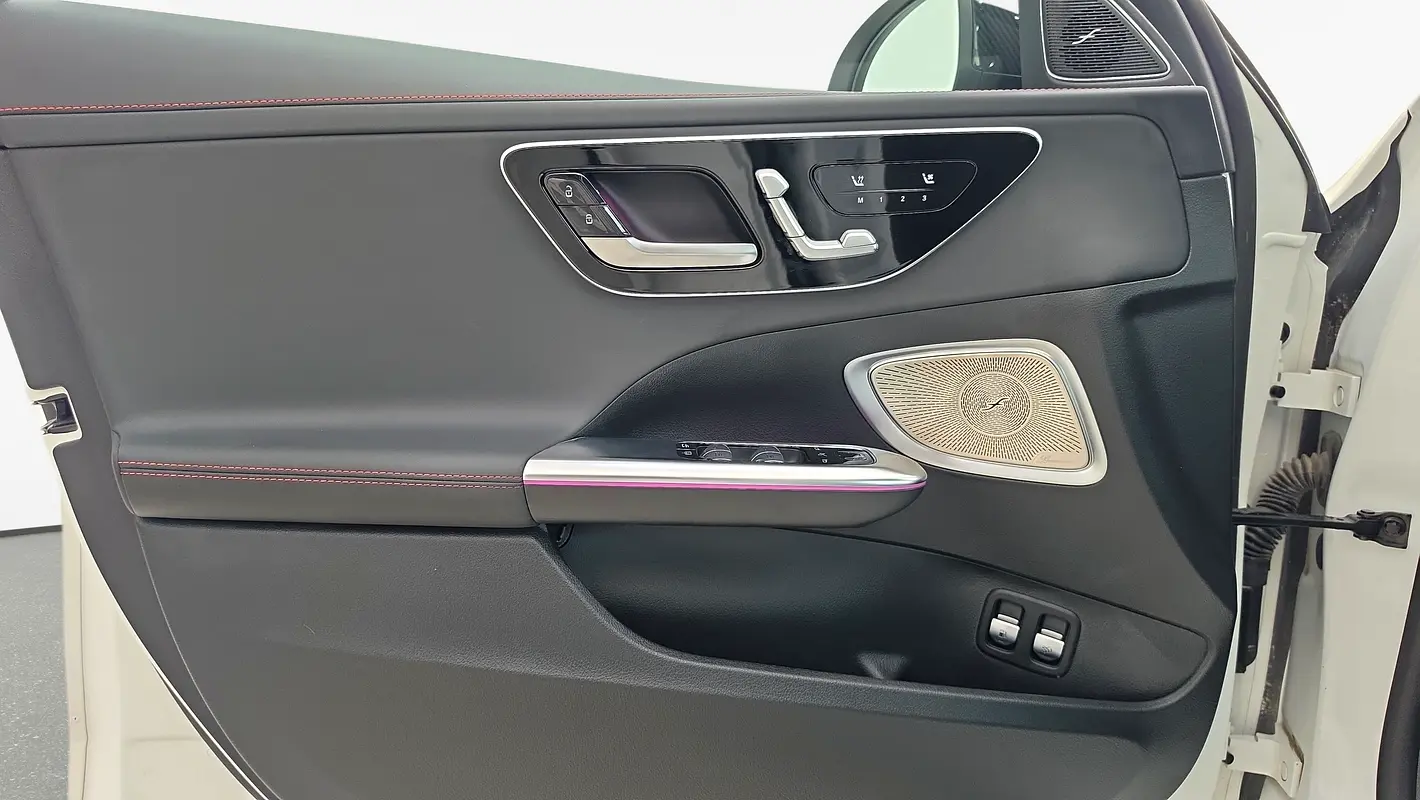 Mercedes-Benz C-Class 2025