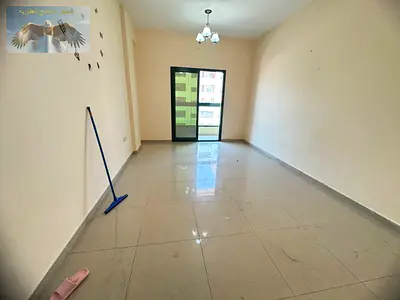 فرصة مميزة للإيجار السنوي شقة غرفة وصالة في منطقة النعيمية 1، بموقع حيوي بالقرب من مدرسة الحكمة