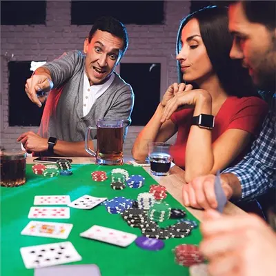 Play with friends Poker Set with Playing Card and Chips