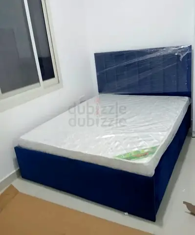 Brand New luxury queen size Bed 150cm 190cm With medical mattress available