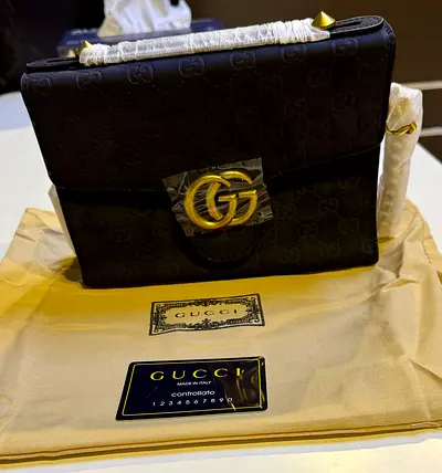 New Black Gucci Marmont Shoulder Bag - Small.