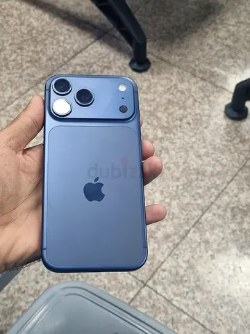 iPhone 17 pro max Blue - Good Condition, Unlocked 256 gb