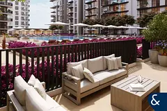 Boulevard view | Sunrise view | Low floor