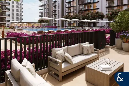 Boulevard view | Sunrise view | Low floor
