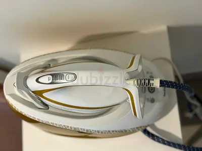 Philips Steam Iron in Good Working Condition